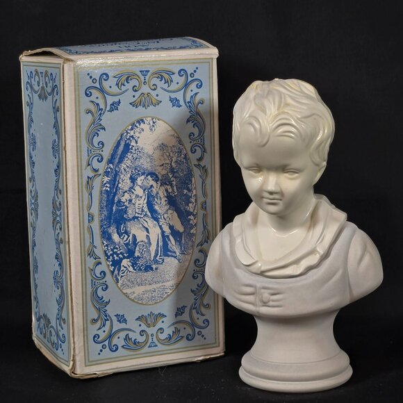 Vtg 70s Avon Bottle 18th Century Classic Figurine Young Boy Bust -Display Only - Picture 1 of 15